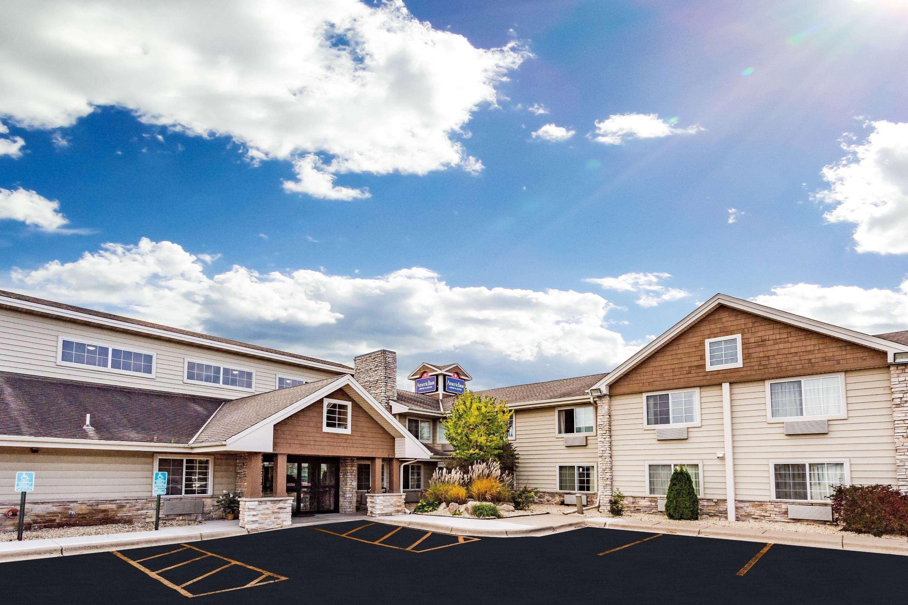 Americinn By Wyndham Hotel And Suites Long Lake Extérieur photo