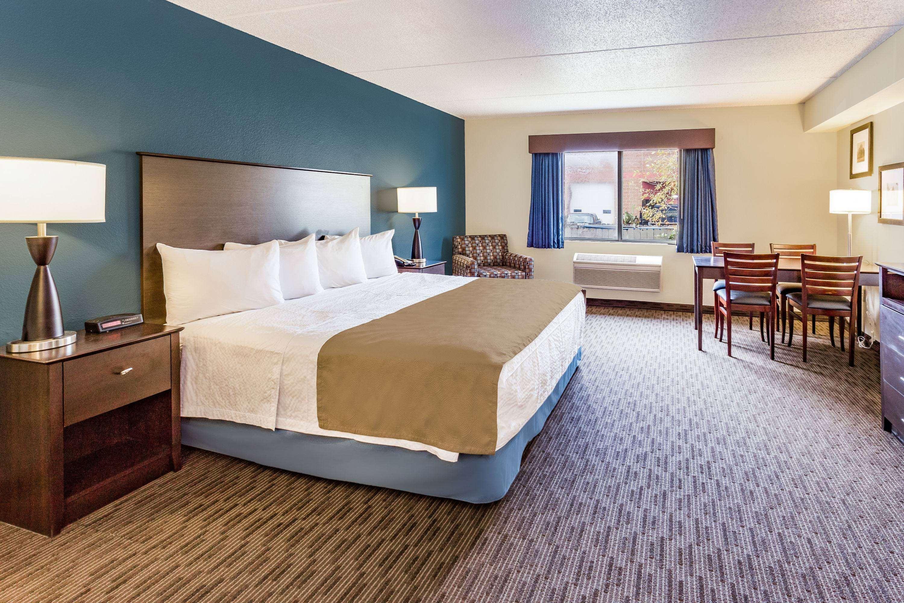 Americinn By Wyndham Hotel And Suites Long Lake Extérieur photo
