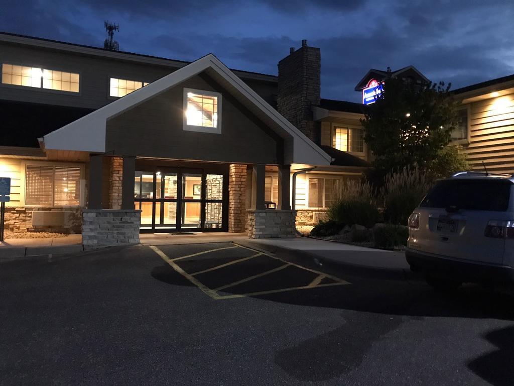 Americinn By Wyndham Hotel And Suites Long Lake Extérieur photo